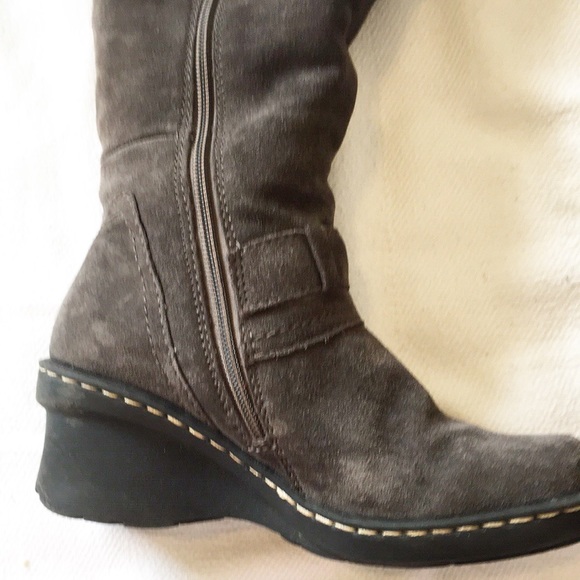 SOLD 🎉🎉🎉Dark grey BareTraps Boots sz 7M - Picture 2 of 8